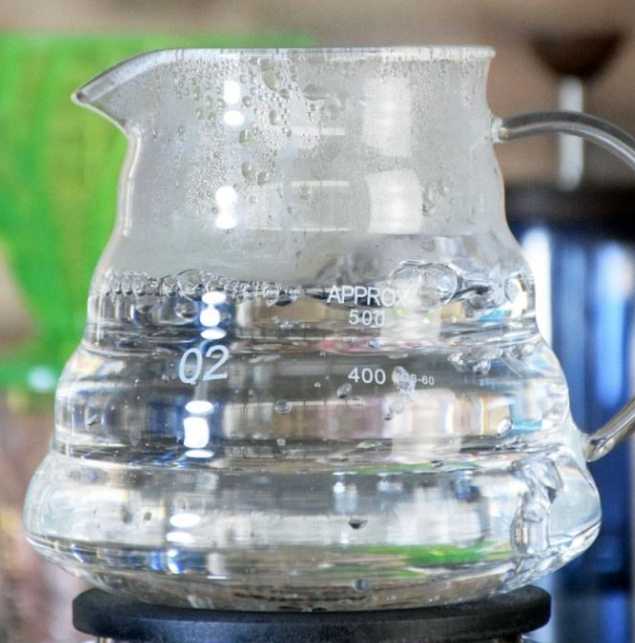 Jarra Servidora V60 – Capacidad 600ml detalle escala | Mula Andina Café